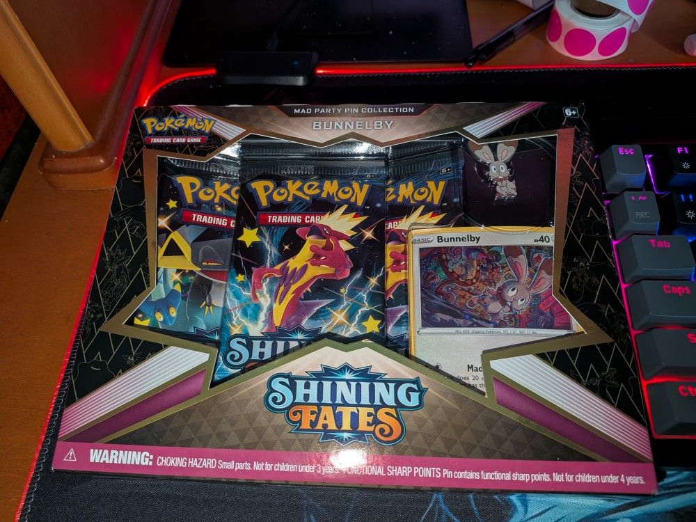 Pokemon TCG: Shining Fates Mad Party Pin Collection - BUNNELBY