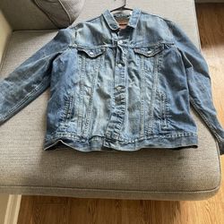 XXL Levi’s Jean Jacket 