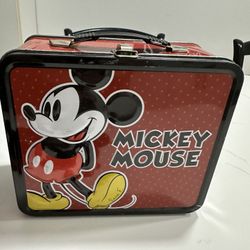 Disney Bundle Minnie Salt Pepper And Lunch Box