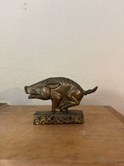 Vintage antique brass Arkansas Razorbacks hog