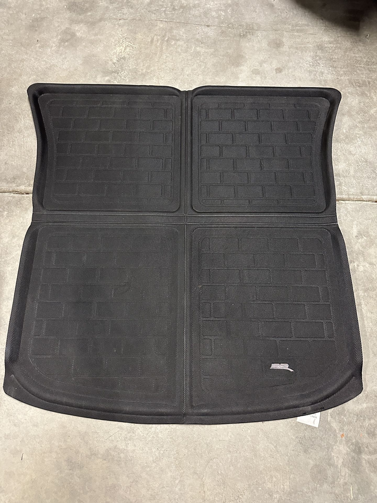Tesla Model Y  3D MAXpider Trunk and Frunk Liners