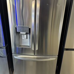 LG French Door Refrigerator - Large Capacity 