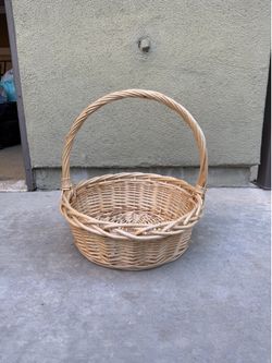 Willow wicker gathering basket