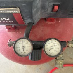 Pancake Compressor With Three Nail Guns