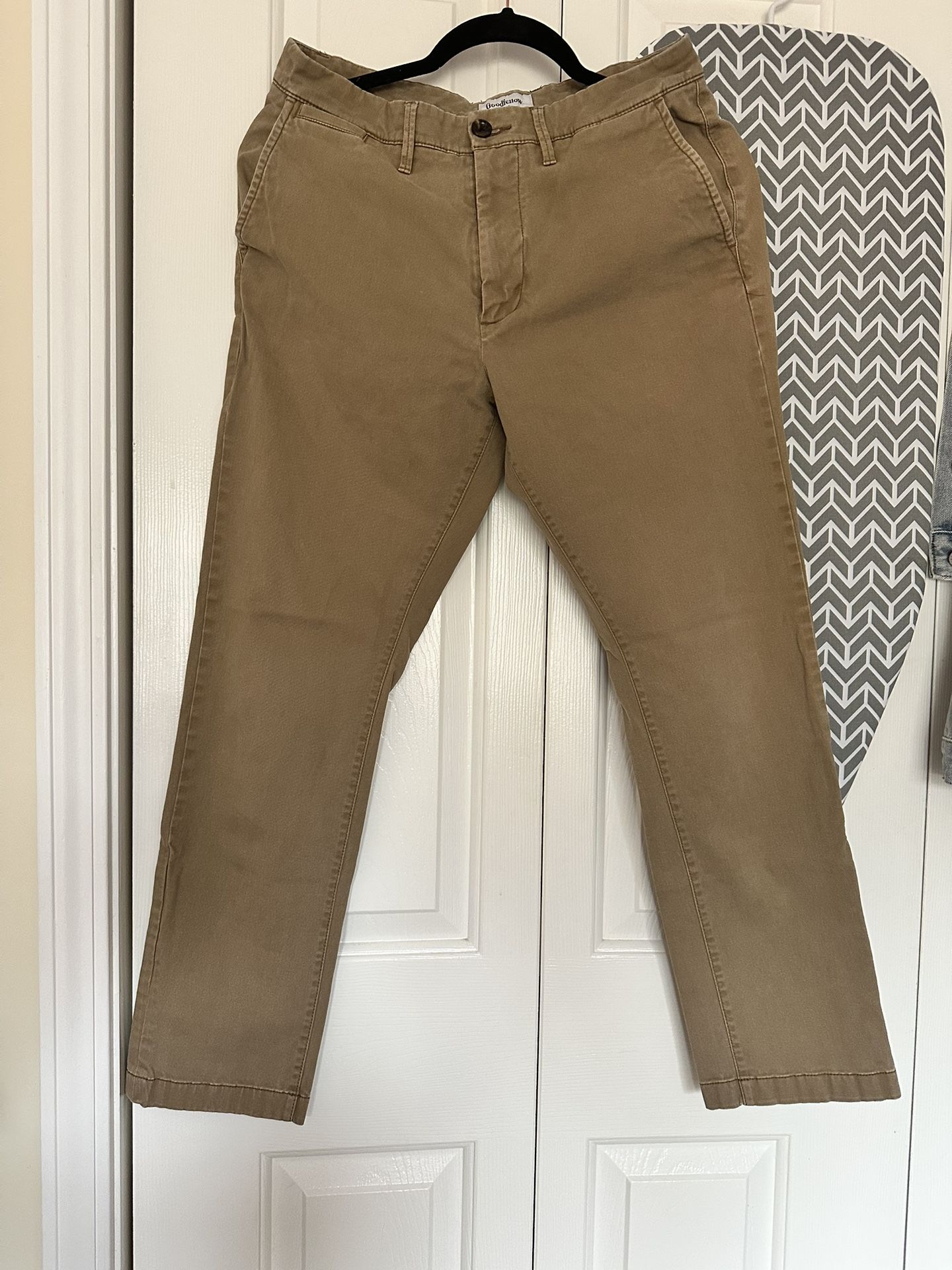 Goodfellow & Co Men's Hennepin Athletic fit Chinos