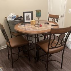 Table With 4 Chairs 