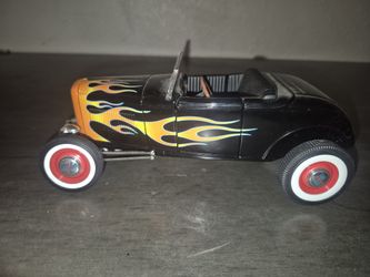 Antique Collectible Car Classic Flame Design