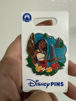Disney pins (Moana, Simba, Captain America, Kermit/Piggy, Oogie Boogie, Hunchback, Princess Leia, Genie, Alice in wonderland, Jafar, Mickey, and Stitc