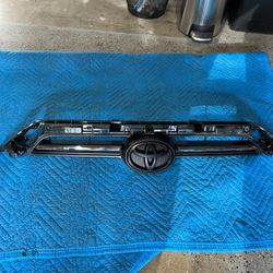 4RUNNER 5th Gen OEM Grille