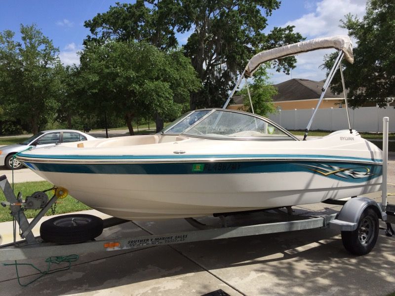 2005 Sylvan 17' cruiser bowrider boat