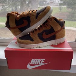 Nike Hi Dunks Curry Size 9.5 Ds