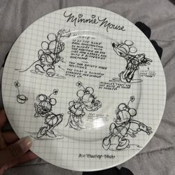 Minnie Mouse Plates