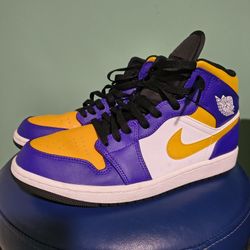 Jordan 1 Mid Lakers