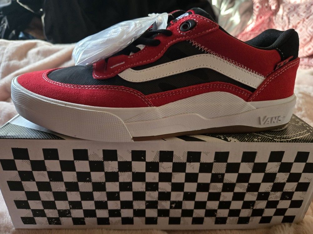 Mens Brand New Vans Size 11.5