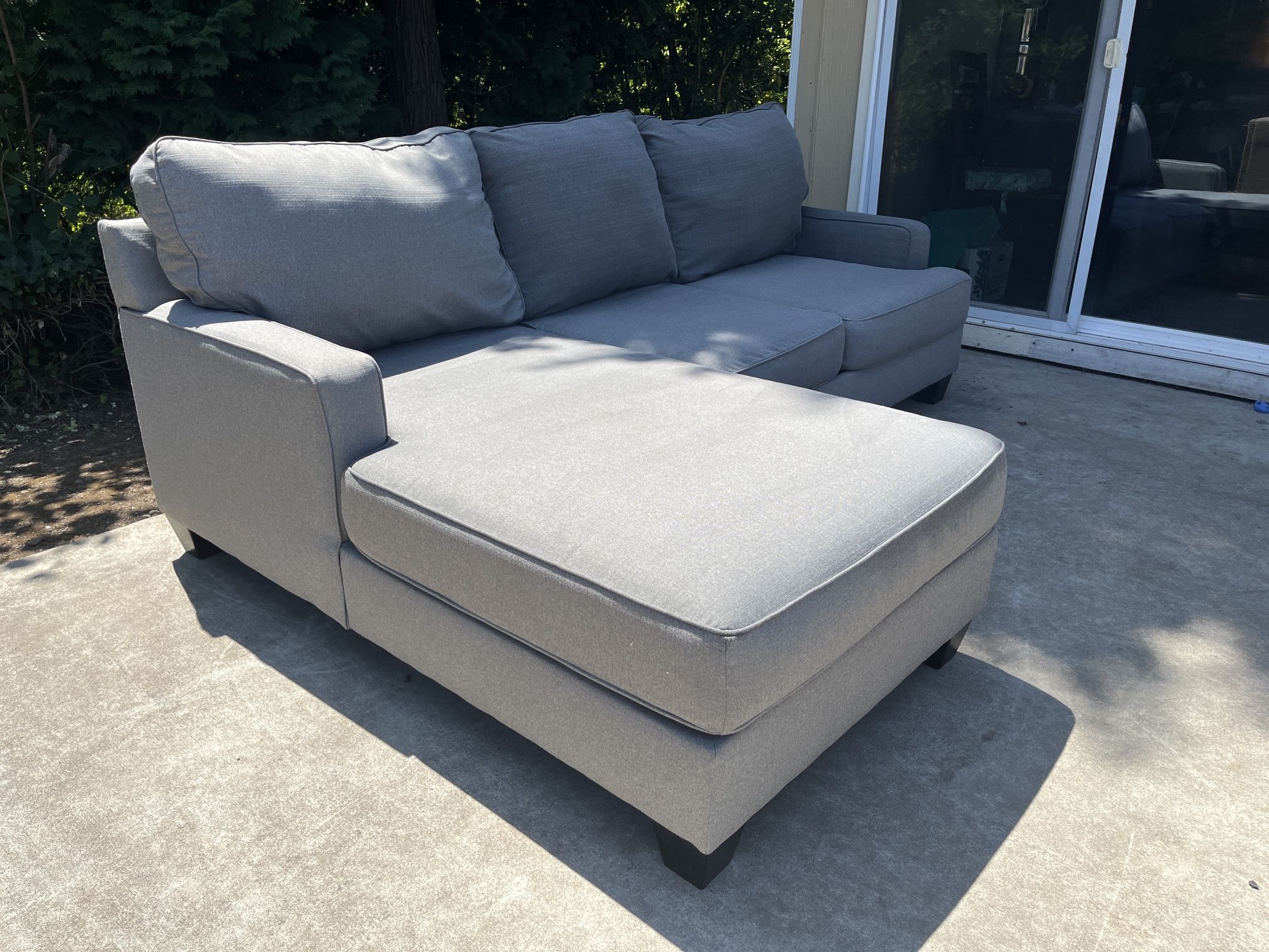 Grey Sectional Couch Free Delivery!! for Sale in Vancouver, WA OfferUp