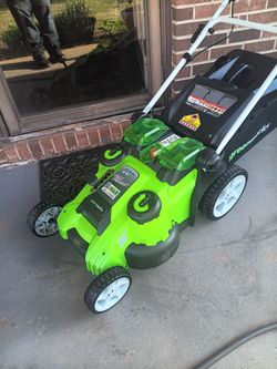 Greenworks push mower with battery and charger