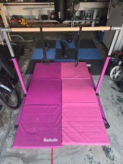 Gymnastics Bar - Adjustable (kids) and 2 pads
