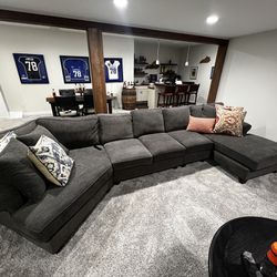 Haverty’s Corey Sectional couch