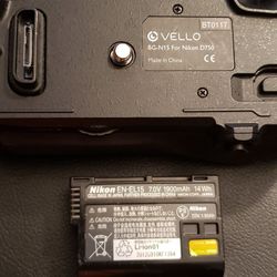 Vello Battery Grip for Nikon with battery.