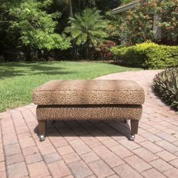 Modern Leopard Print Ottoman Bench With Removable Cushion On Castors