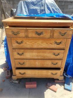 Dresser