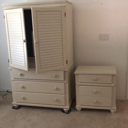 Tv cabinet and another small set of drawers