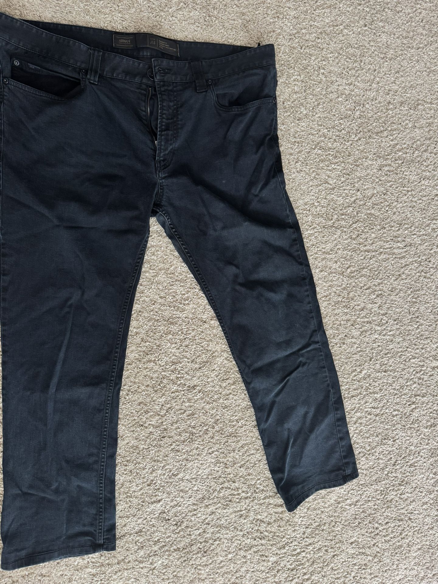 Men’s Armani pants, size 40.