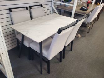 Dining Table Set with 4 Chairs