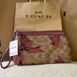Authentic Coach Leather Large Wristlet 