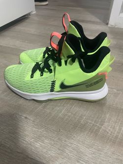 Nike LeBron Witness 5 Basketball Shoes