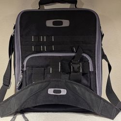 OAKLEY Technical Crossbody Messenger Bag