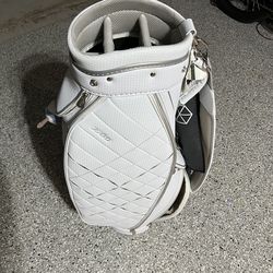 xxio golf bag with tag