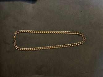 14k gold necklace.