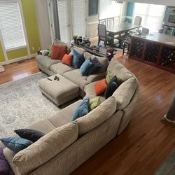 Three Piece Sectional w/ Ottoman, Beige