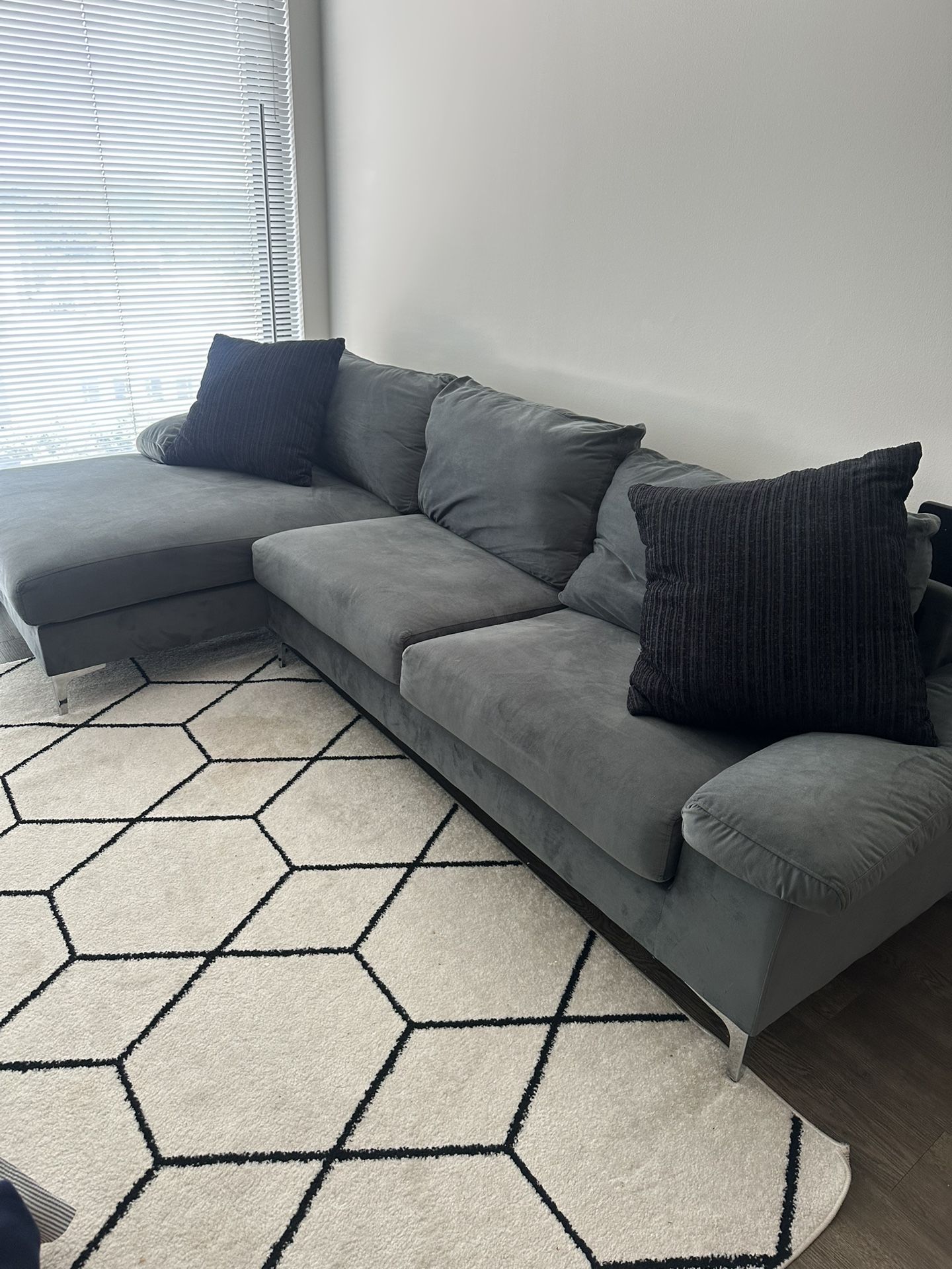 MODERN VELVET LARGE SECTIONAL SOFA