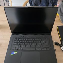 Asus ROG Zempyrus M16 RTX 4070