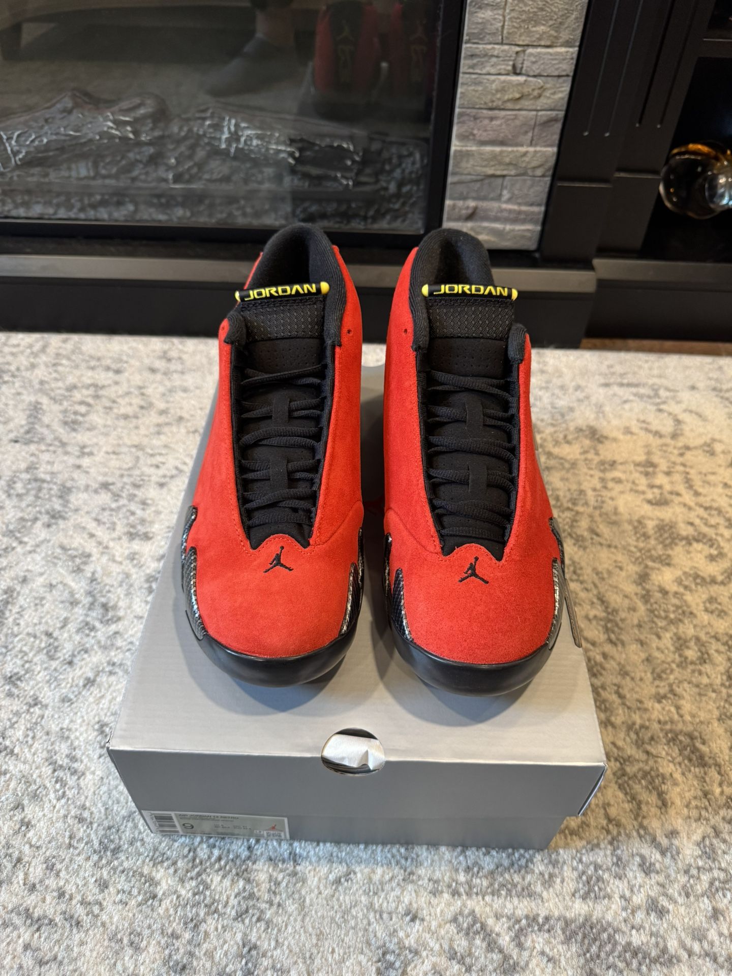 Jordan 14 Retro Ferrari