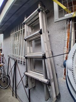 Foldable 8ft ladder