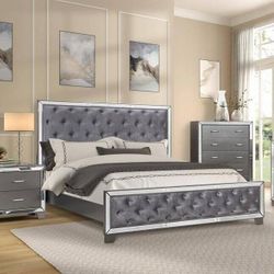 Silver King Bed w/ Mirror Trimmed
