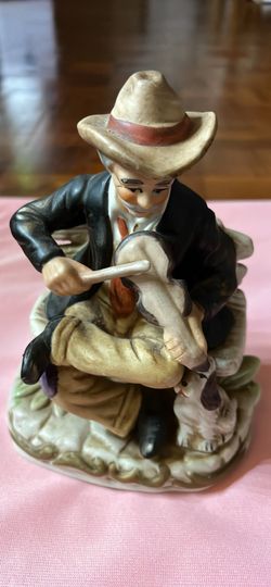 Old Man Playing His Violin Vintage Figurine Measure 8” Tall Base 6”
