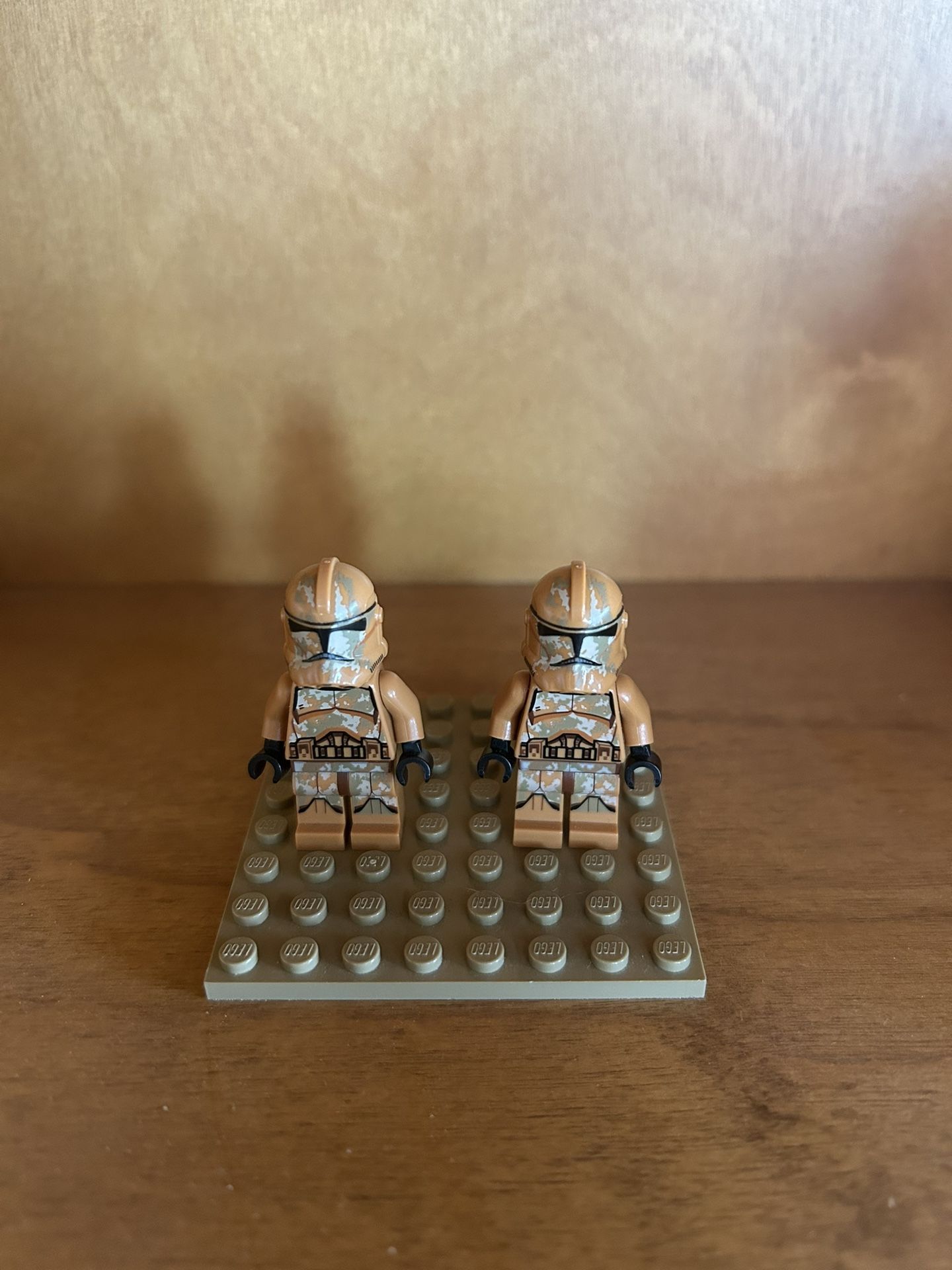 2 Geonosis Airborne lego Clone Troopers