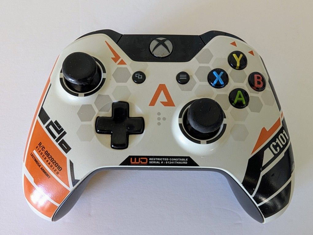 Limited Edition Titanfall Controller for Xbox One - rare