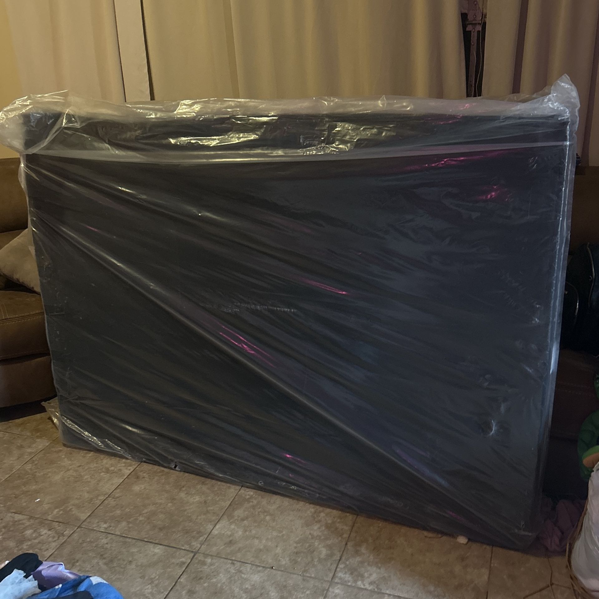 Used Full Size Box Spring Full size boxspring $50 for Sale in Downey, CA - OfferUp