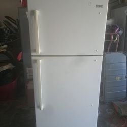 Artic King Fridge Apartment Size 
