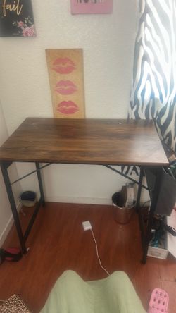 Work desk