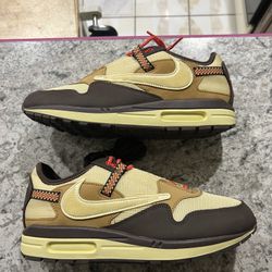 Travis Air Max