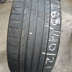 1 Used 285 / 40/R21 With 70% Of Tread Or Life Continental Counti  Sport Contact