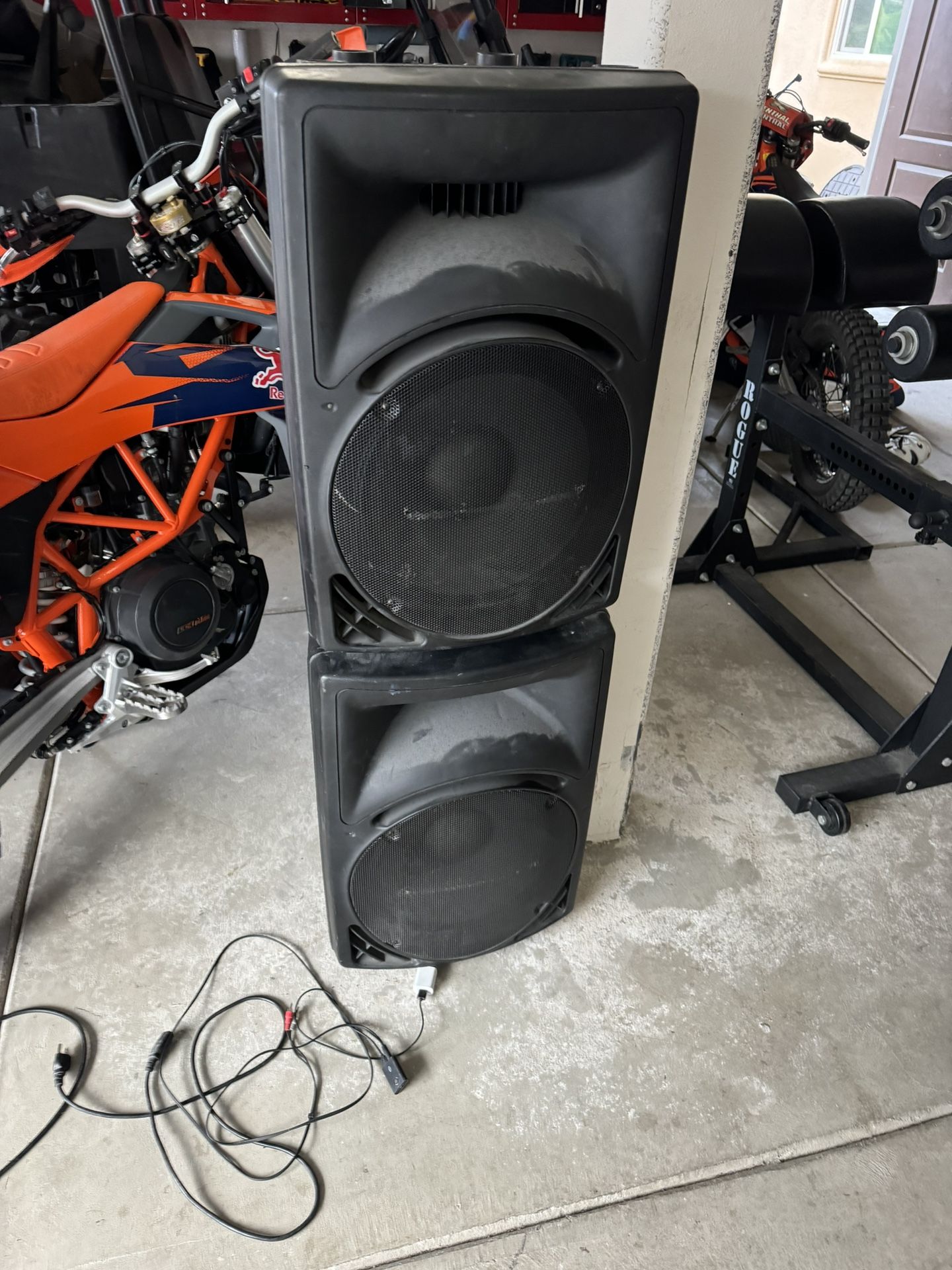Audiobahn Dual 15 Inch Speakers Combo