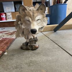 Wolf Statue