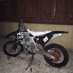 2015 SUZUKI RMZ 450 ONE OWNER TITTLE IN HAND 